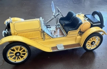 Franklin Mint Stutz Bearcat 1915 DieCast Model (4354)